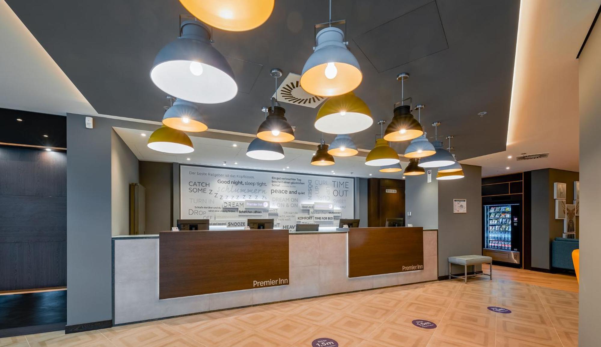 Premier Inn Stuttgart City Europaviertel 外观 照片
