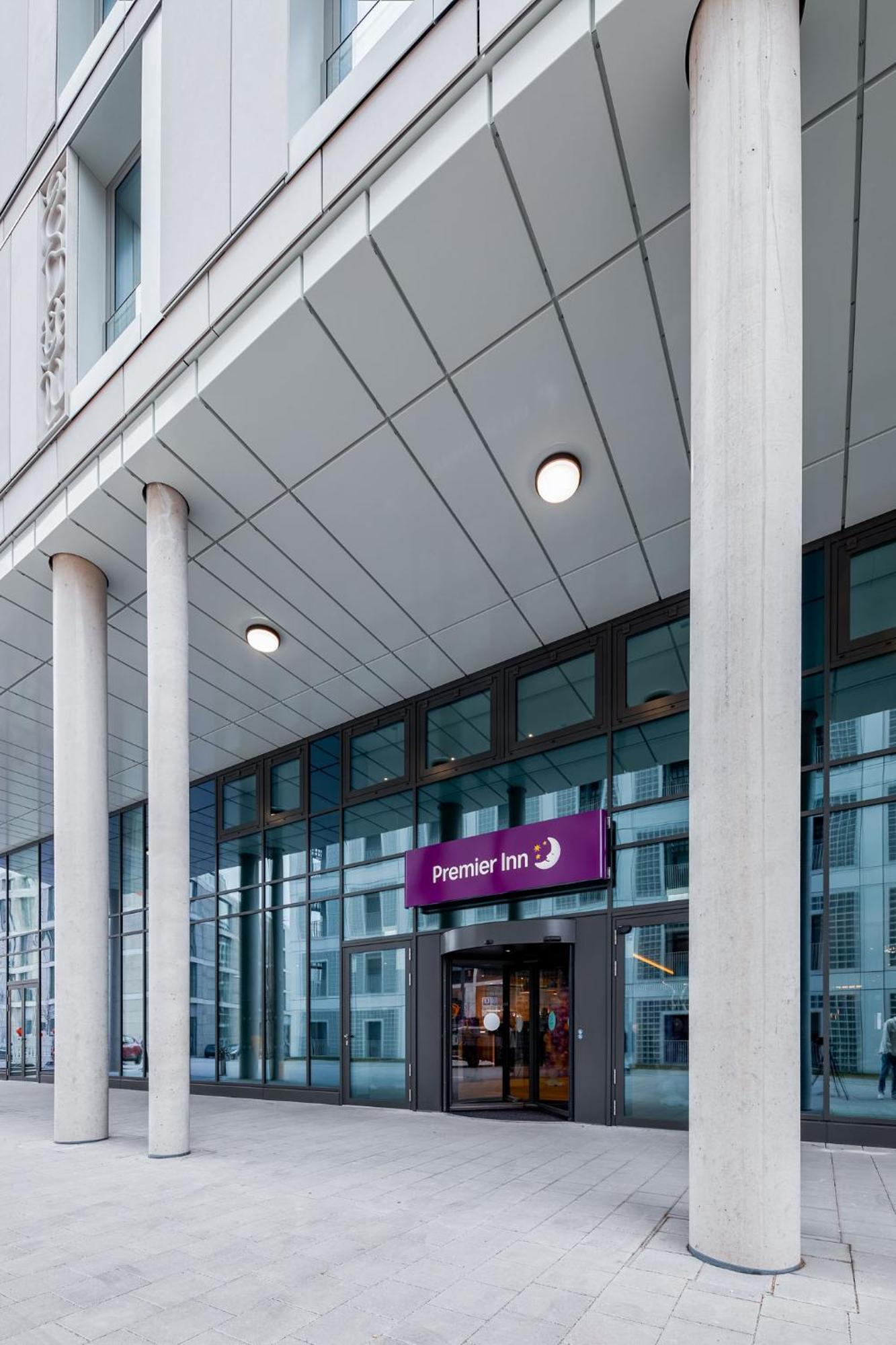 Premier Inn Stuttgart City Europaviertel 外观 照片